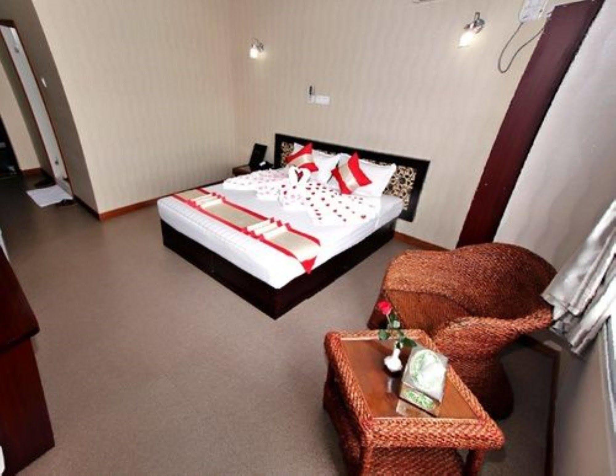 Diamond Crown Hotel Gyogon Kültér fotó